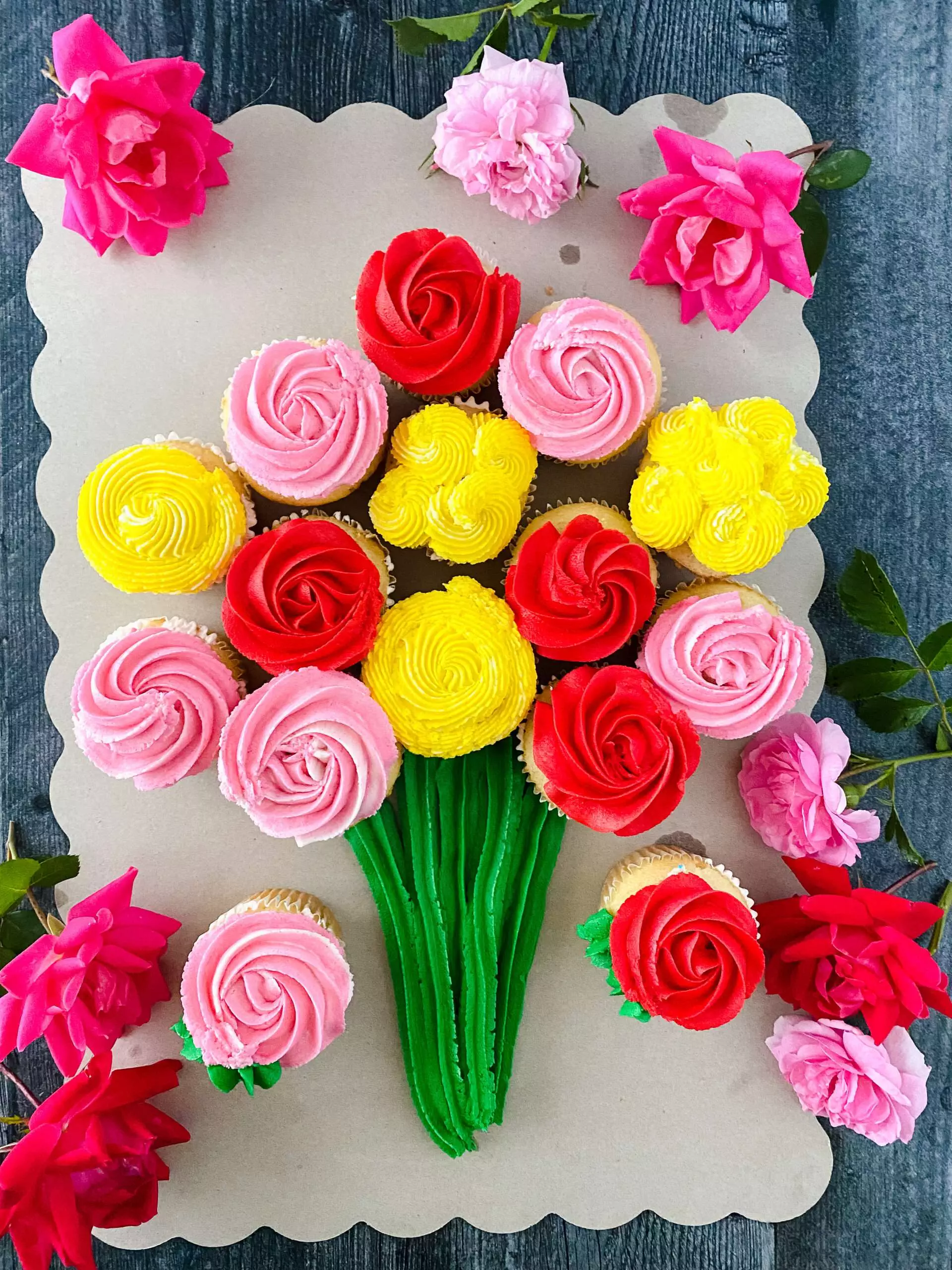 flower cupcake bouquet