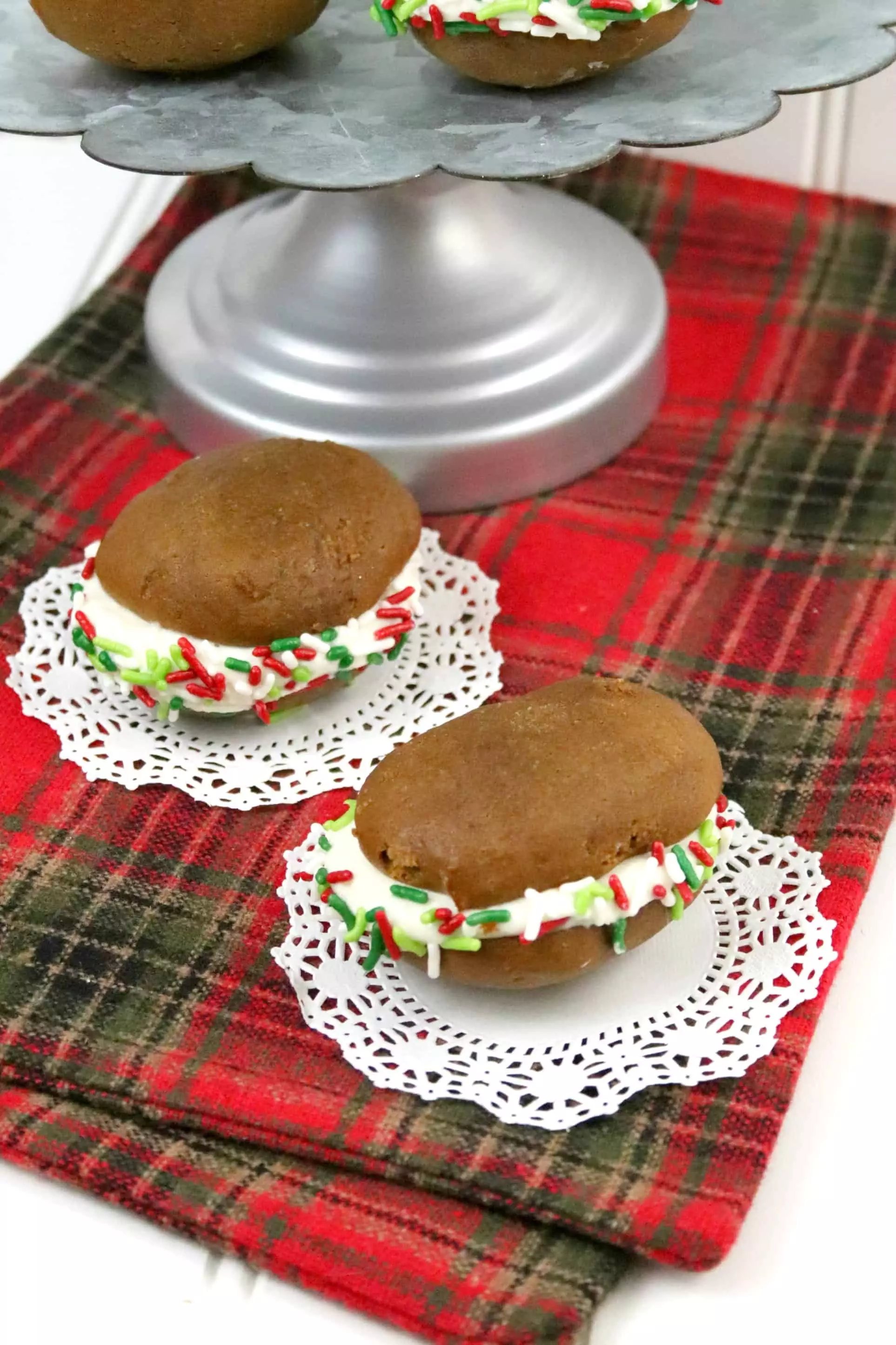 holiday whoopie pies with holiday sprinkles