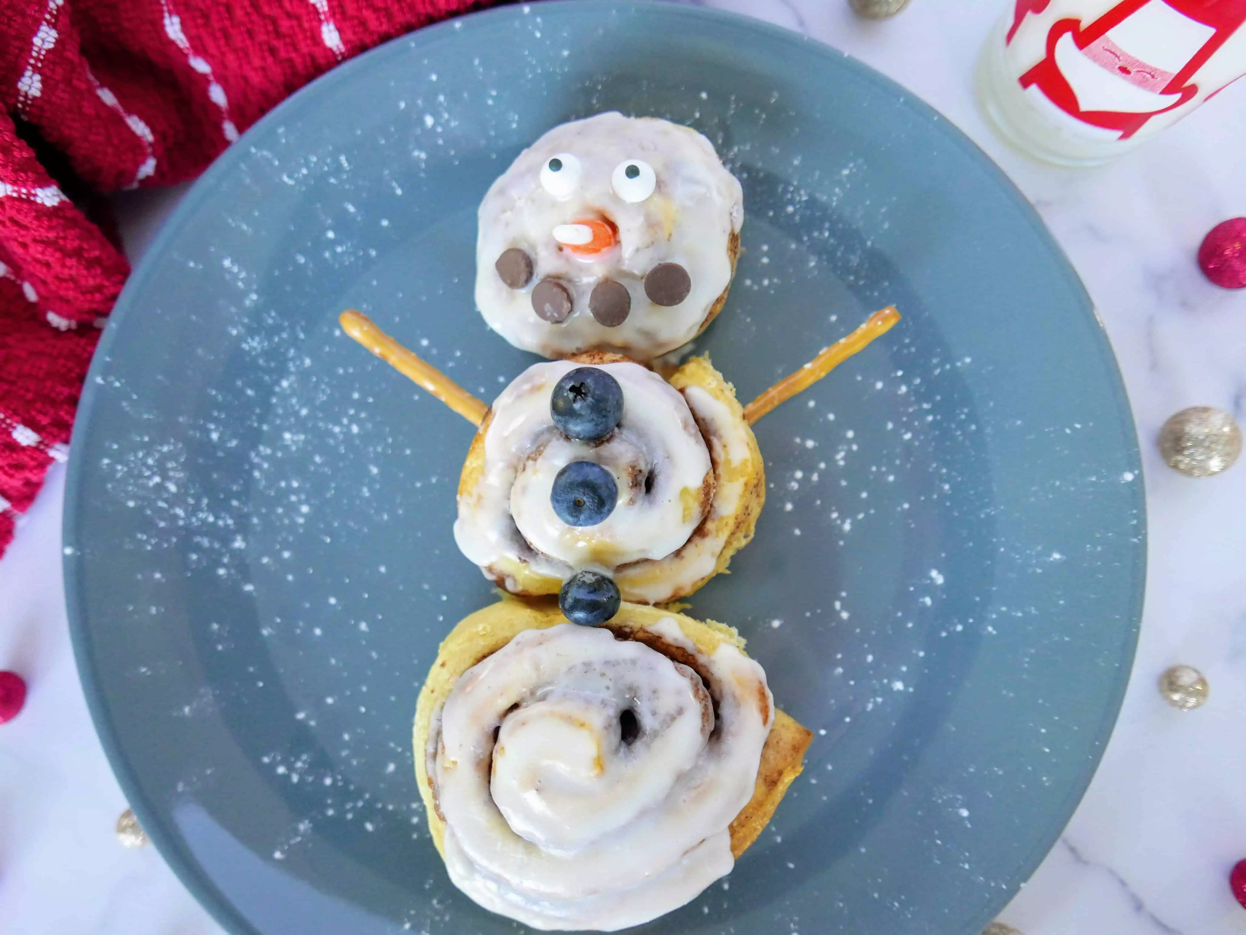 snowman cinnamon roll breakfast