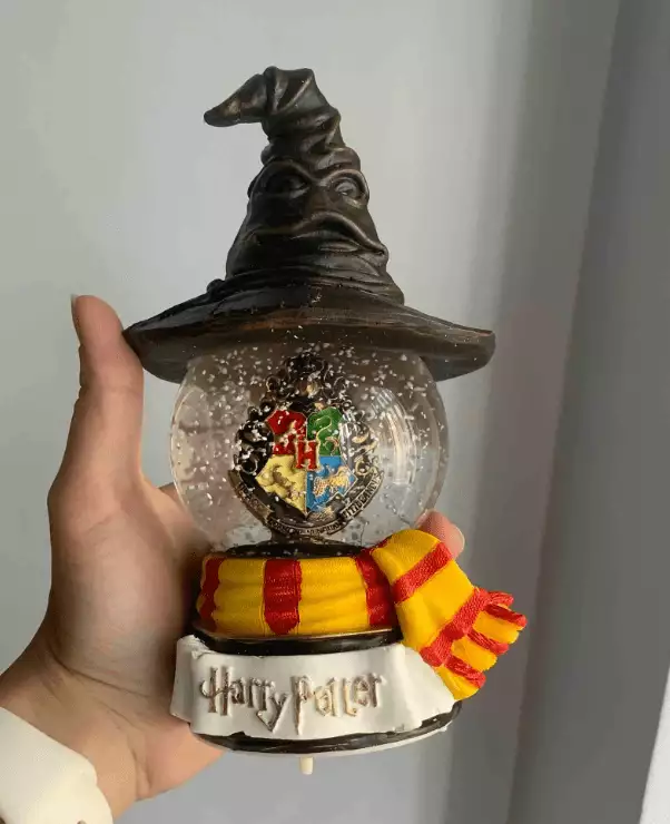 Sorting hat snow globe Harry Potter gift idea