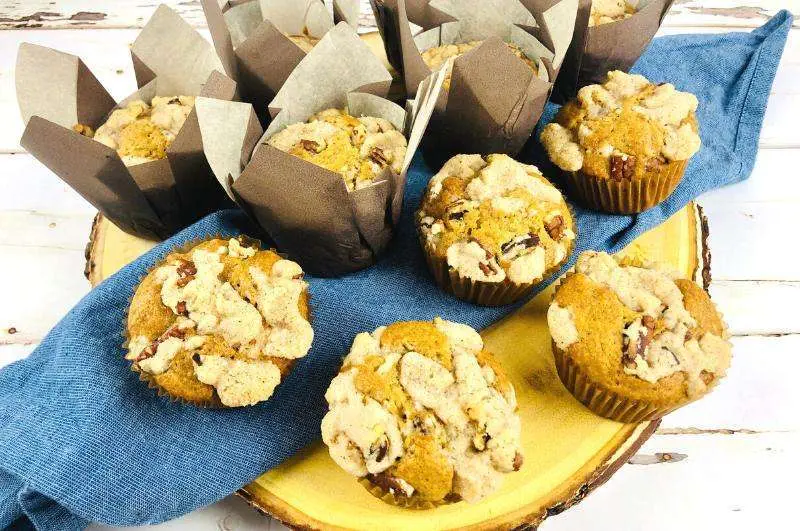 pear apple streusel muffins
