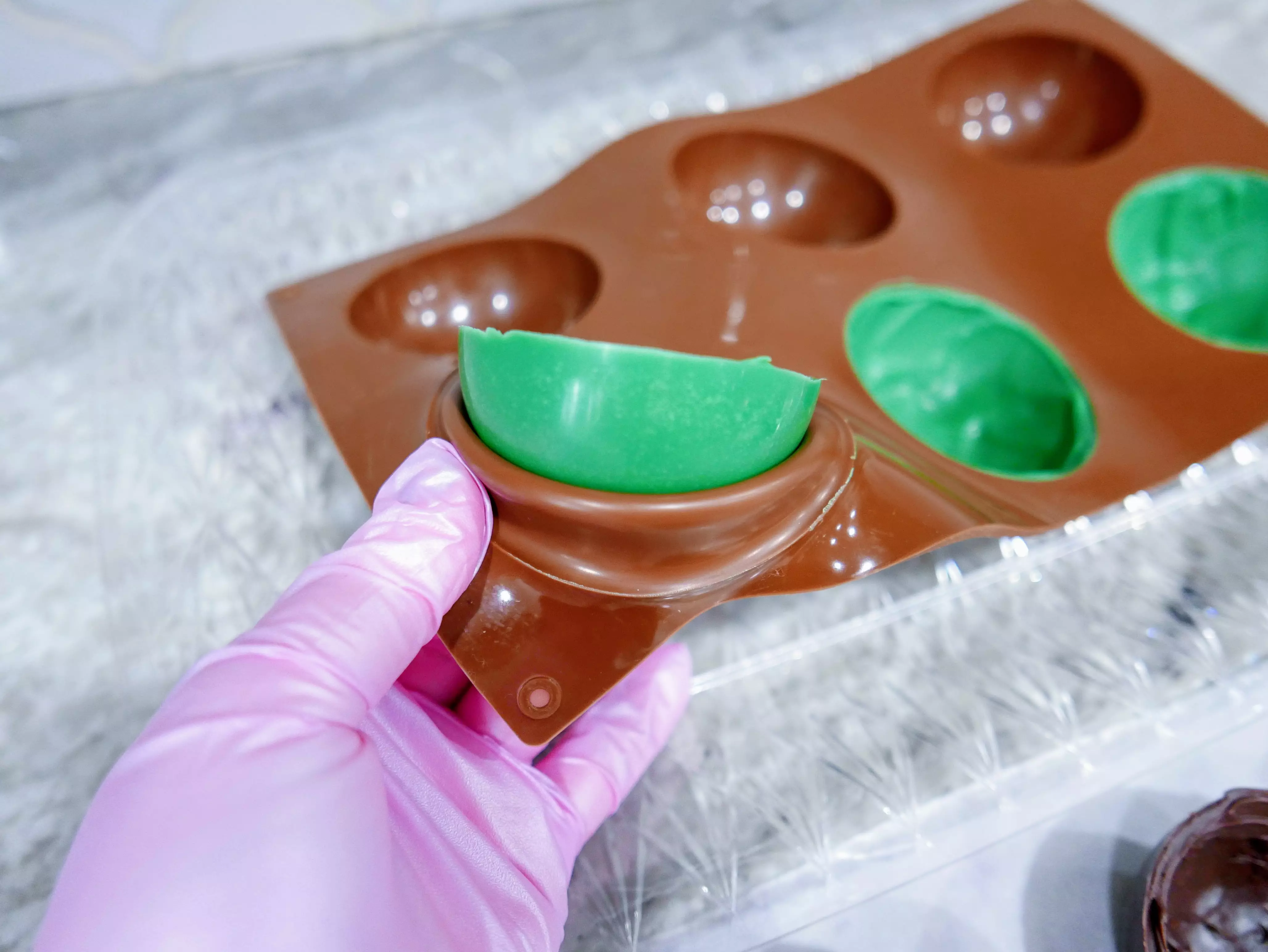 removing candy domes from silicone mold