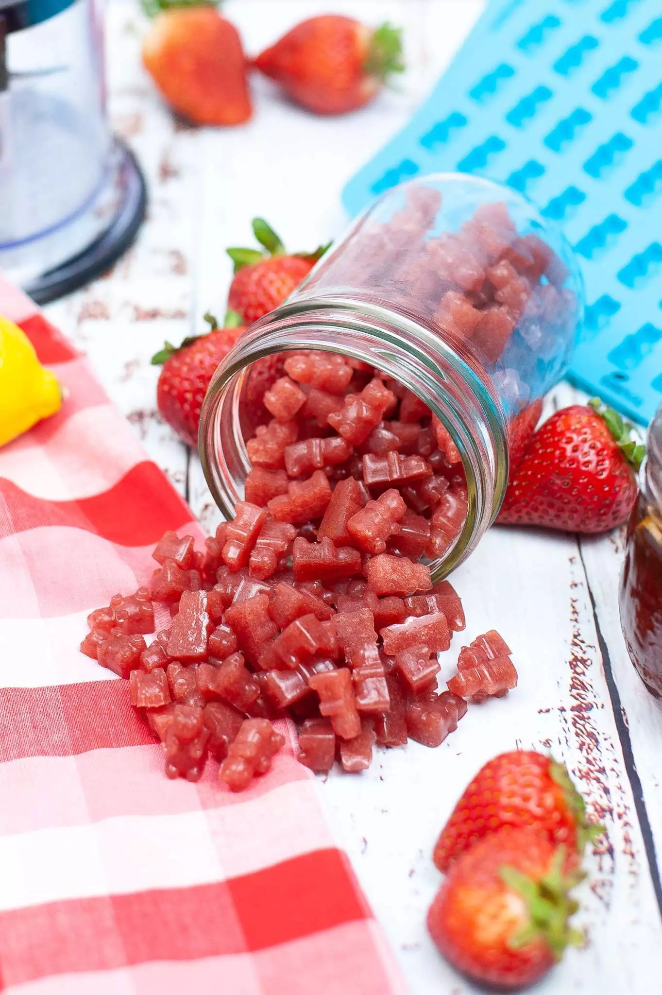 homemade strawberry gummies